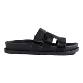 Pantuflas de mujer negras sobre una gruesa plataforma Shelovet negro