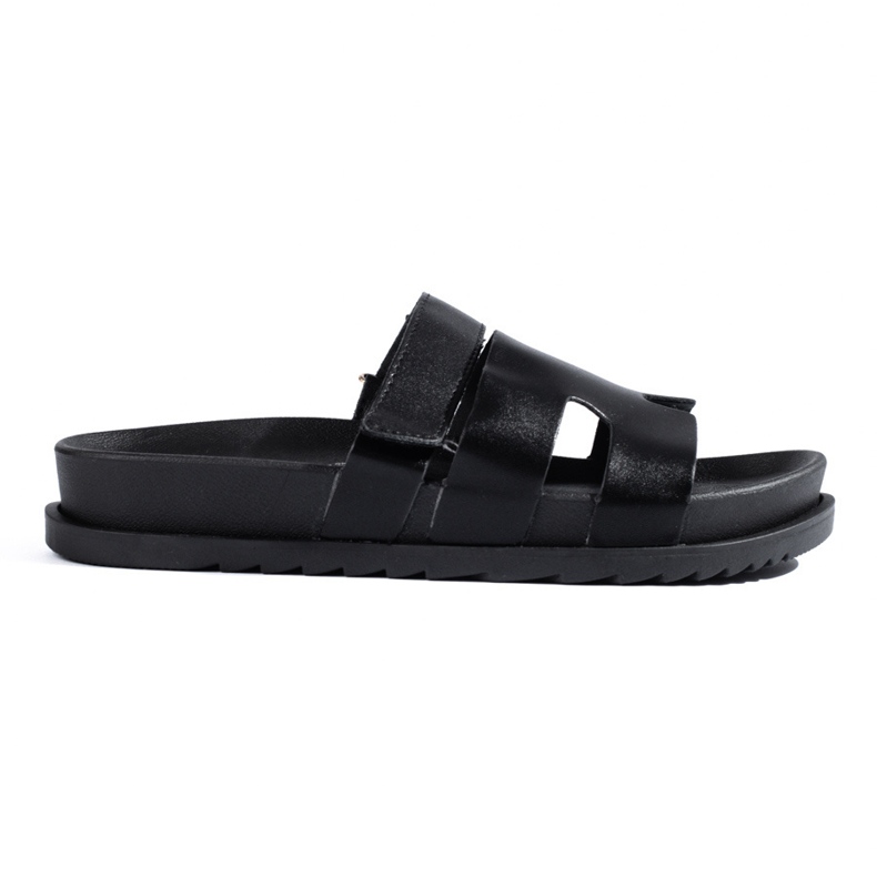 Pantuflas de mujer negras sobre una gruesa plataforma Shelovet negro