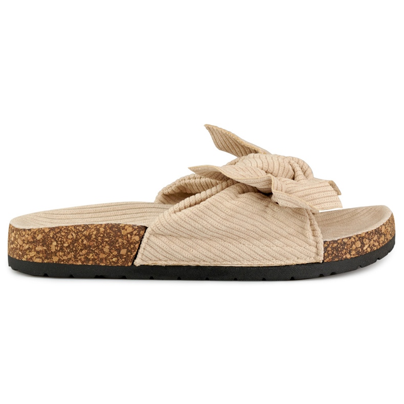 Clásicas zapatillas de casa de mujer ante beige con lazo