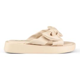 Babuchas beige para mujer fabricadas en ecopiel
