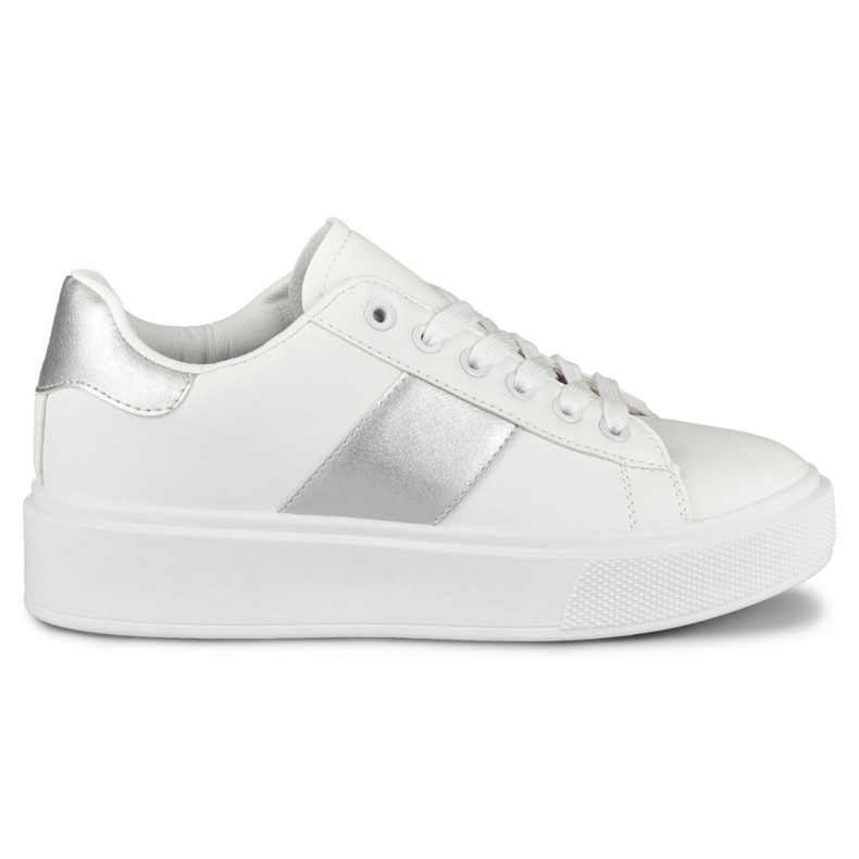 Zapatillas blancas de mujer en la plataforma con una adición plateada. blanco Zapatillas blancas de mujer en la plataforma con una adición plateada. blanco