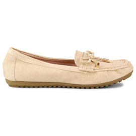 Cómodos mocasines beige con lazo