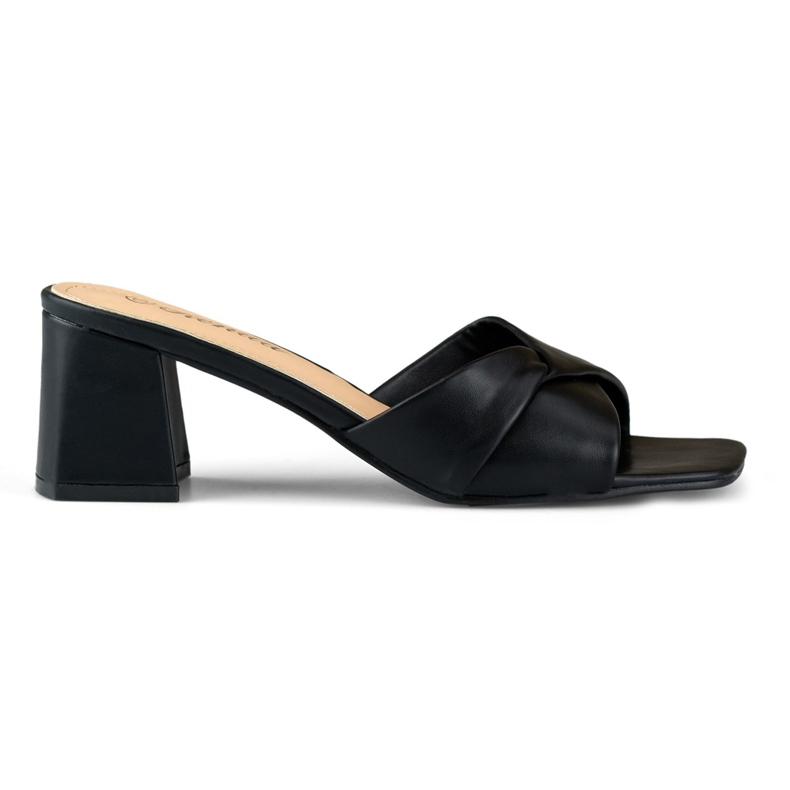 Pantuflas negras de mujer con tacón bajo negro