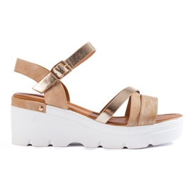 Sandalias cuña Shelovet beige