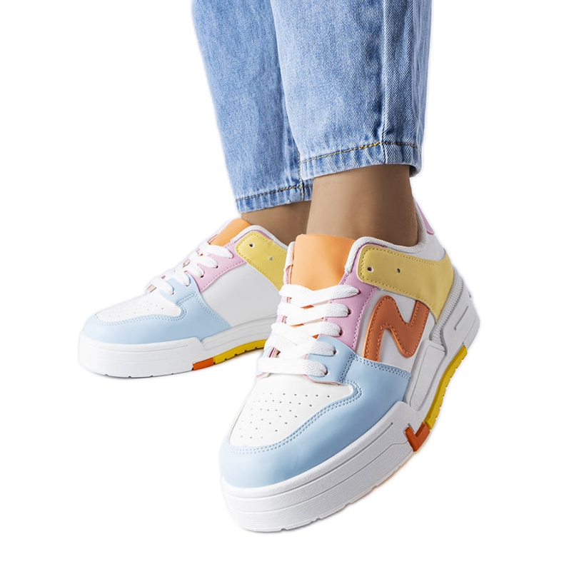 Zapatillas con plataforma azules y amarillas de Harter