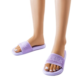 Pantuflas de goma moradas de Azelio. violeta