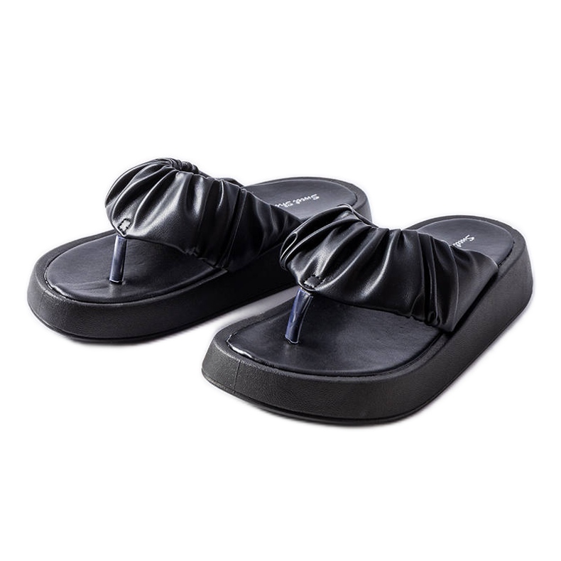 Chanclas negras con fruncido negro