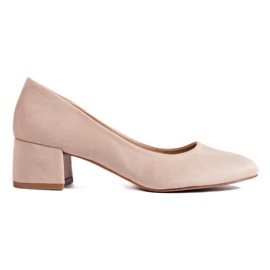 Zapatos de salón clásicos de mujer con tacón bajo en beige de Shelovet