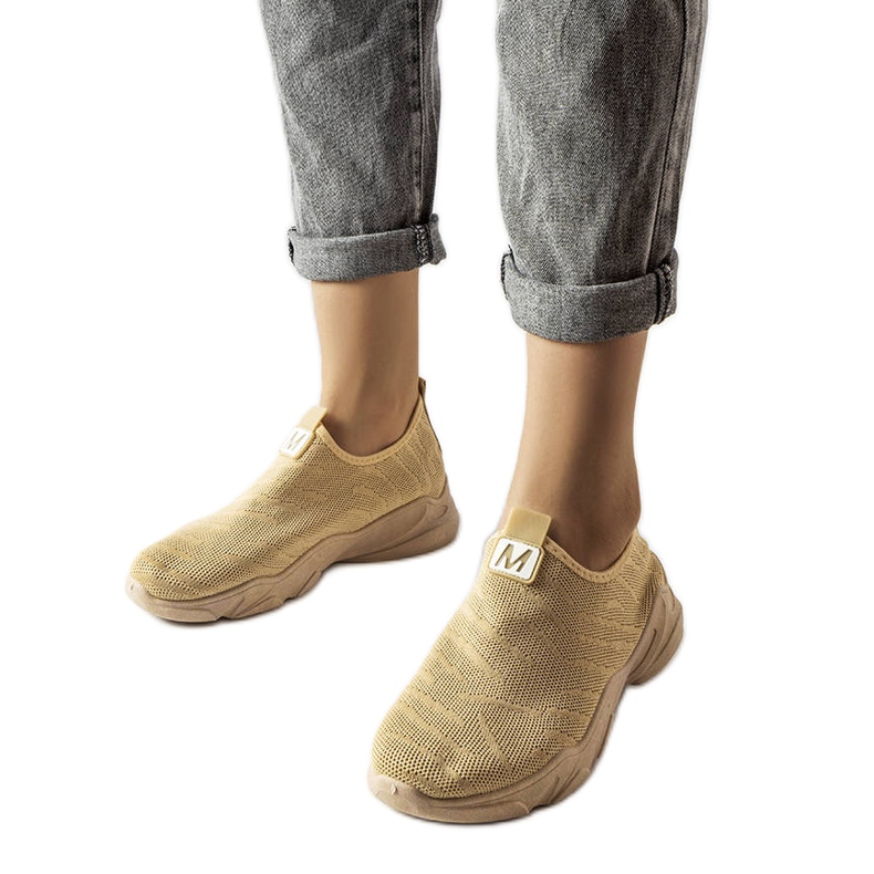 Zapatillas de tela beige oscuro de Aaron