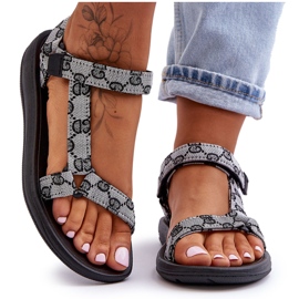 Sandalias deportivas estampadas en blanco y negro Ultimate para mujer