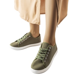 Deportivas de tejido verde de Razan.