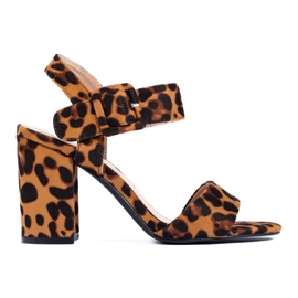 Sandalias Shelovet con estampado de leopardo marrón