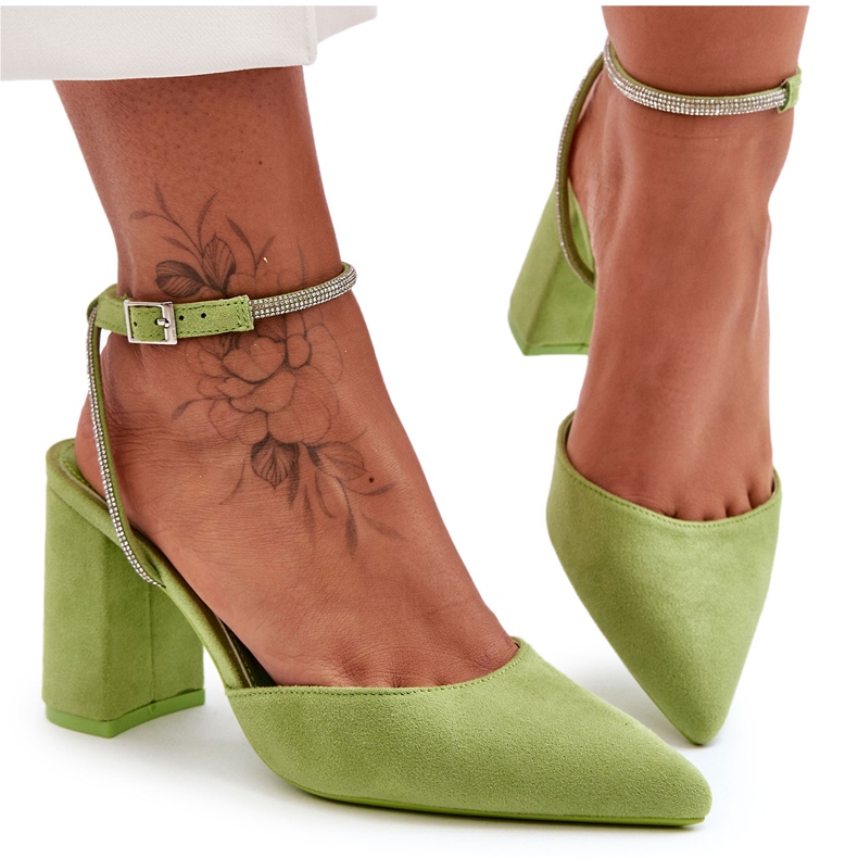 Salones De Ante Con Tira Decorativa Verde Lirosa