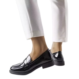 Mocasines lacados en negro de Gioia