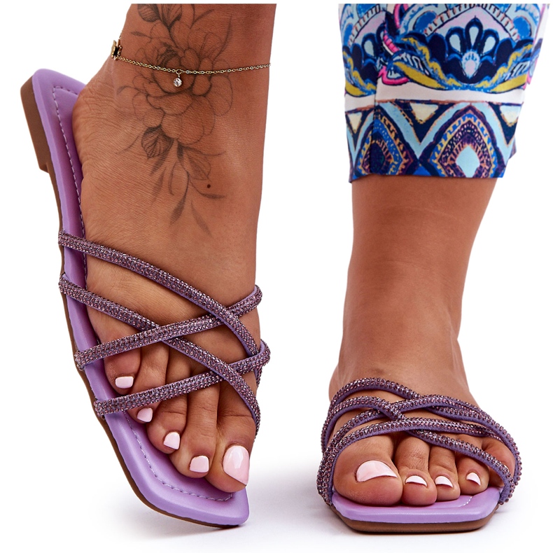 Pantuflas De Mujer Con Rayas Y Joyas Violeta Leomi