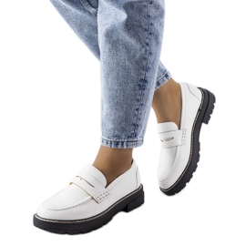 Zapatos brogue blancos con plantilla de piel de Biddie