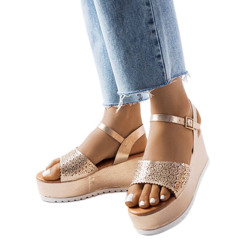 Sandalias doradas con plataforma calada de Stockton dorado