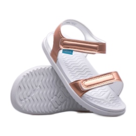 Native Charley Metallic Junior Sandalias 65109117-8817 dorado