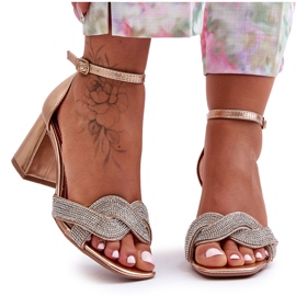 Sandalias Tacón Bajo Con Strass Oro Rosa Monra dorado Sandalias Tacón Bajo Con Strass Oro Rosa Monra dorado
