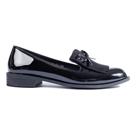 Mocasines Shelovet lacados en negro con borlas
