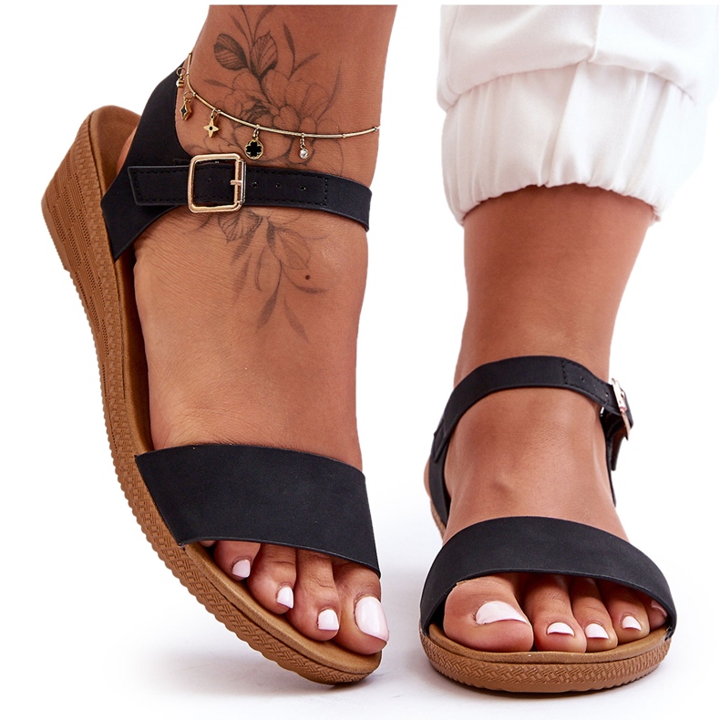 Sandalias Clásicas Cuña Baja Negro Arya