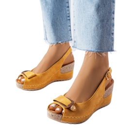 Sandalias de cuña amarillas de Laetitia amarillo