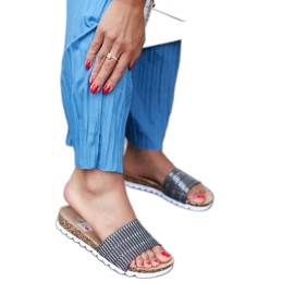 Chanclas negras brillantes de Issiglio plata