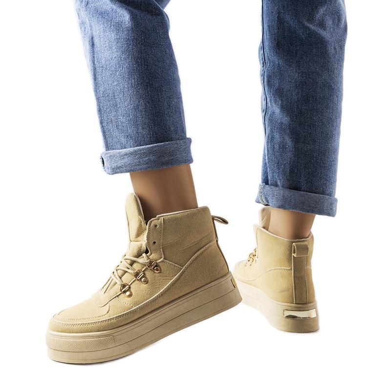 Botas de plataforma con cordones beige de Jolin