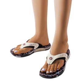 Chanclas Suoma de textil negro con flores