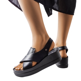 Sandalias negras de cuña baja de Adelina negro