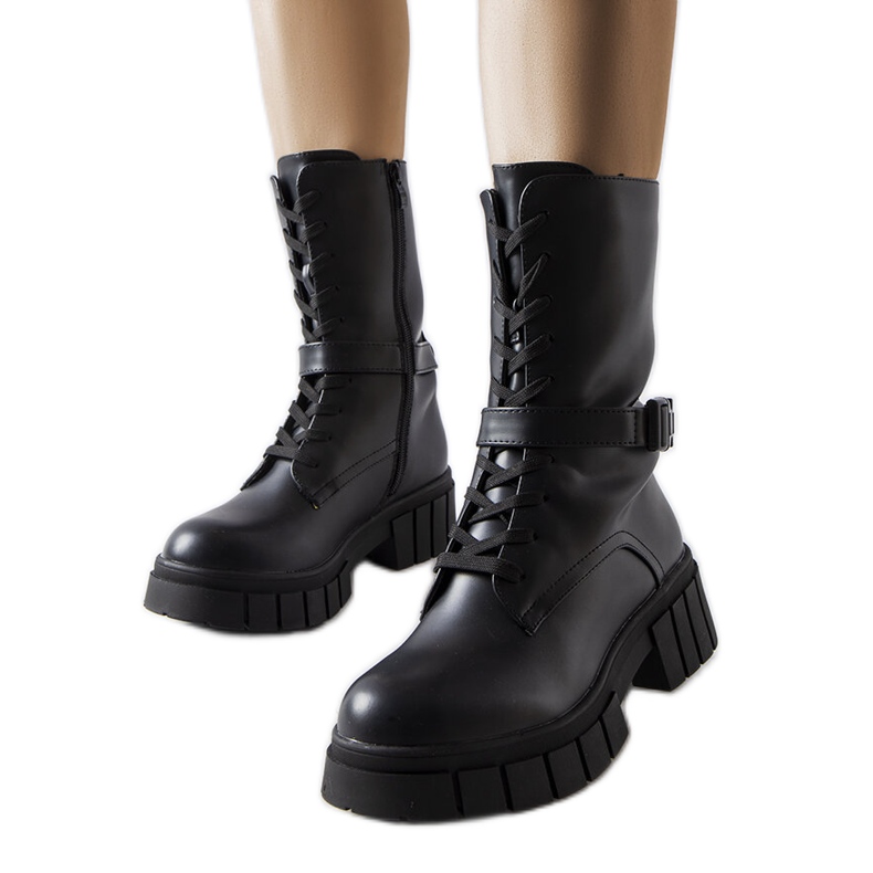 Botas de trabajo con cordones negras de Rive negro