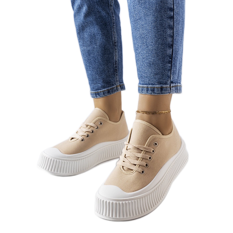 Zapatillas beige con plataforma de Castanthei