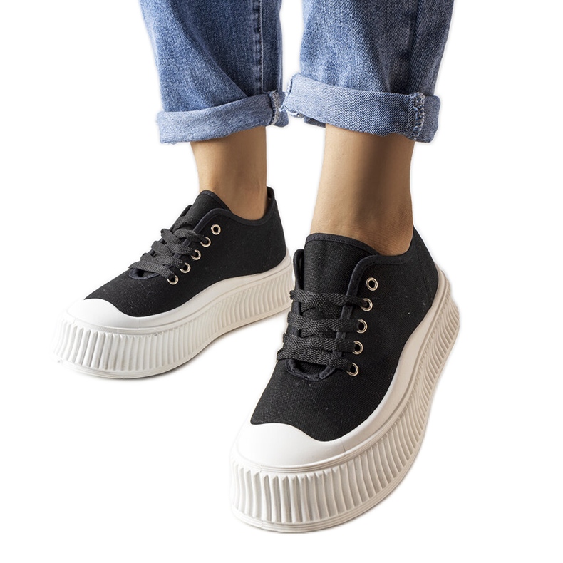 Inna Zapatillas negras y suelas gruesas de Wallace negro