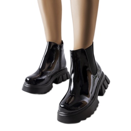 Botas con aislamiento lacadas en negro de Delit