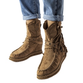 Inna Botas con cuña en marrón oscuro de Teodata