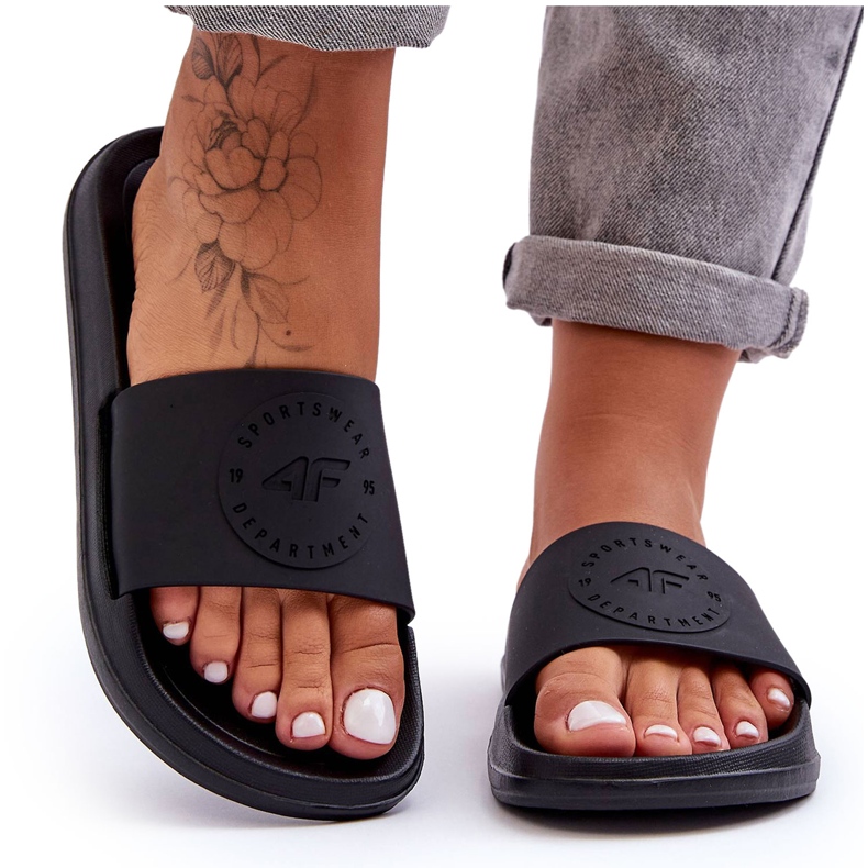 Pantuflas Sport Mujer 4F 4FSS23FFLIF069-72S Negro