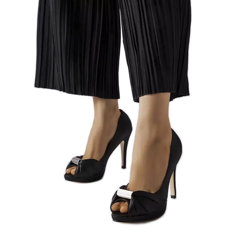 Zapatos peep toe negros de Paré