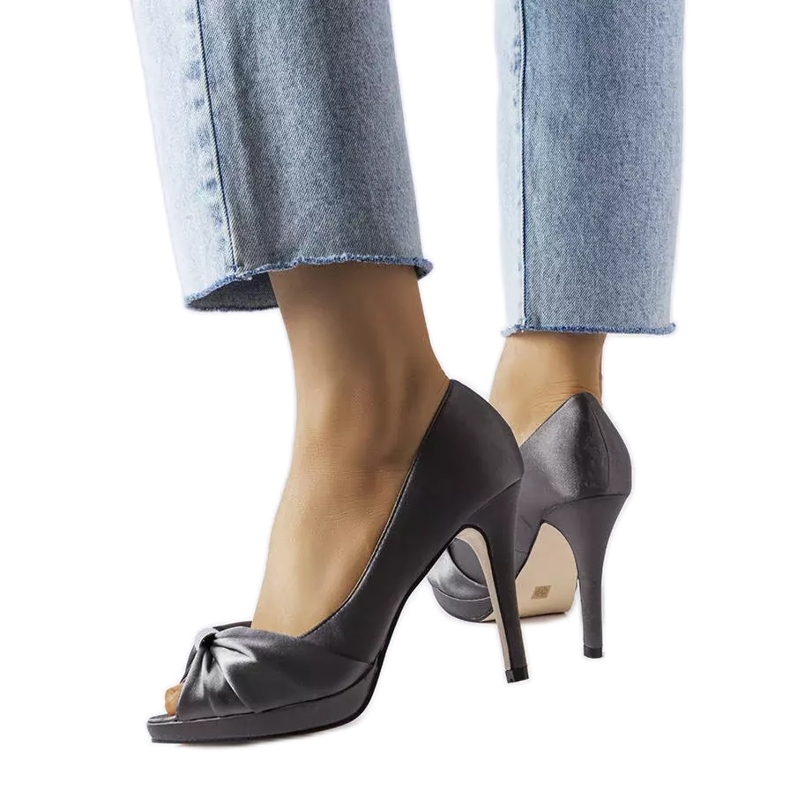 Zapatos peep toe grises de Paré