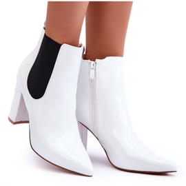 Botas Lacadas Con Tacón Blanco Evita