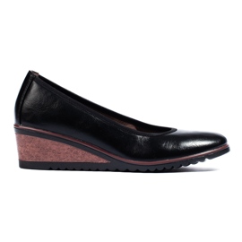 Elegantes zapatos negros con cuña de Potocki