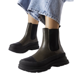 Botas verdes con plataforma de Bellucci.
