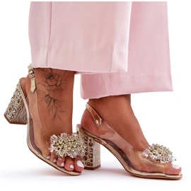 Sandalias doradas transparentes con estilo en un tacón S.Barski MR1037-19 dorado
