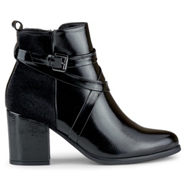 Elegantes botas negras de mujer con hebilla decorativa negro Elegantes botas negras de mujer con hebilla decorativa negro