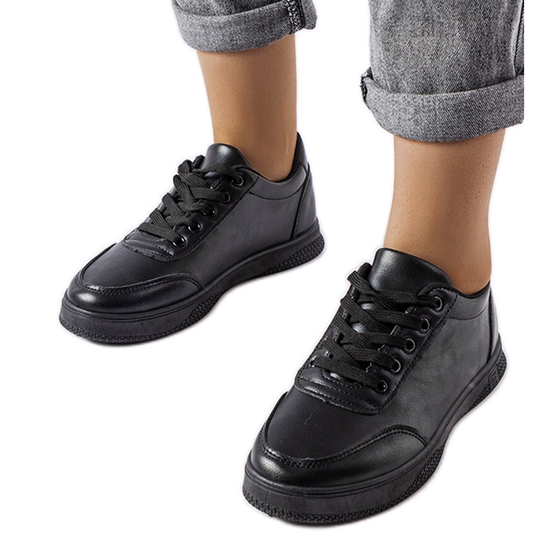 Zapatillas deportivas Donato negras. negro