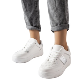 Zapatillas deportivas blancas y plateadas de Parma. blanco