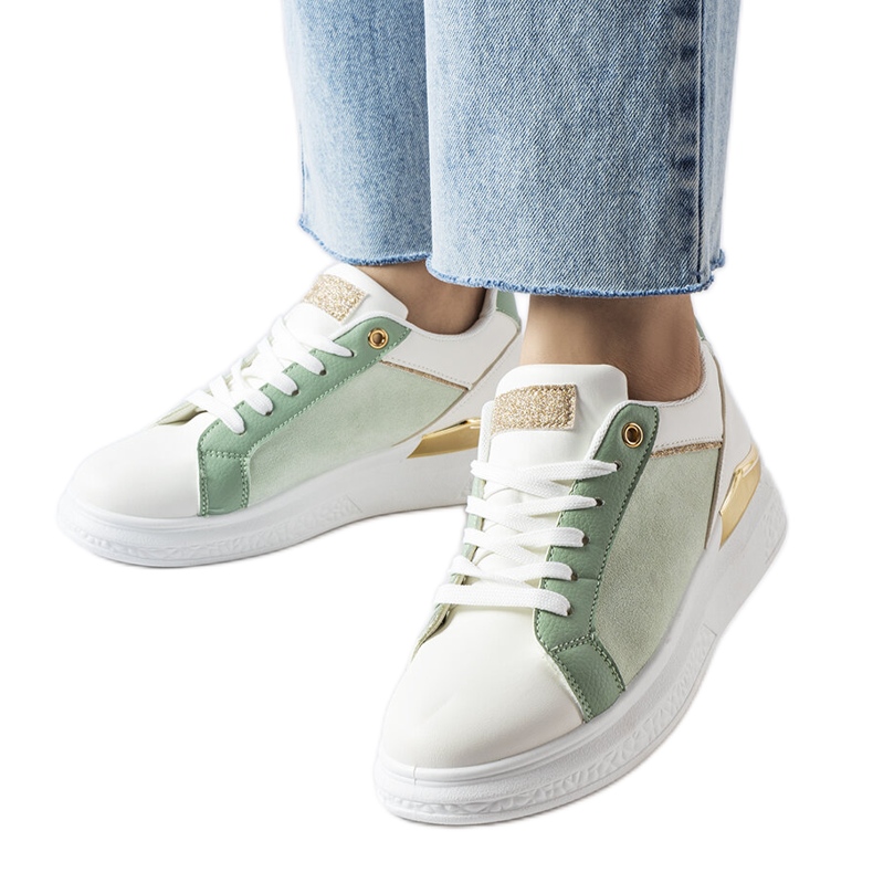 Inna Zapatos blancos y verdes con detalles dorados de Palais