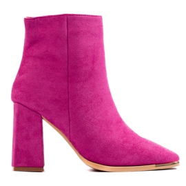 Botas de mujer fucsia en el poste Shelovet. rosa