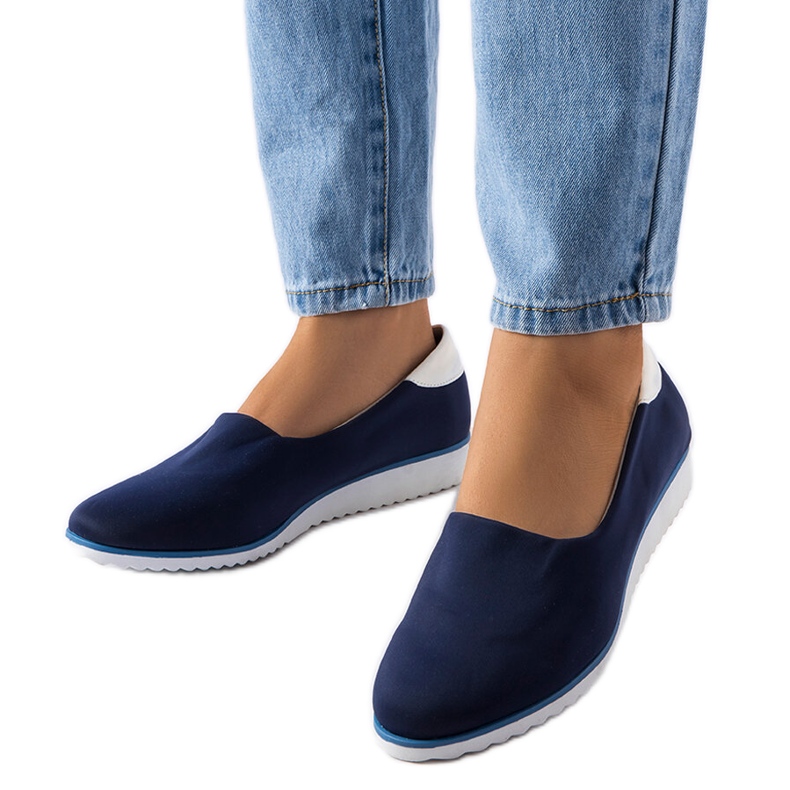 Deportivas elásticas azul marino de Alfonsi