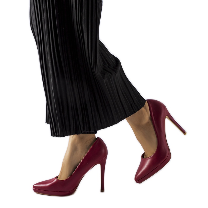 Los clásicos tacones burdeos de Kristin rojo Los clásicos tacones burdeos de Kristin rojo