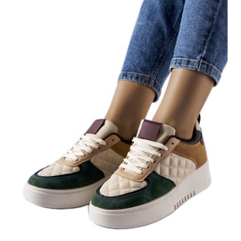 Zapatillas beige y verdes con plataforma Celso. Zapatillas beige y verdes con plataforma Celso.